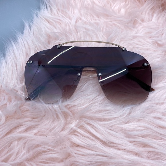 Sunglasses - Picture 3 of 14